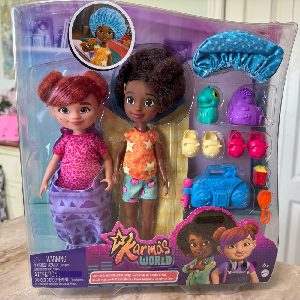 Karma’s World sleepover set